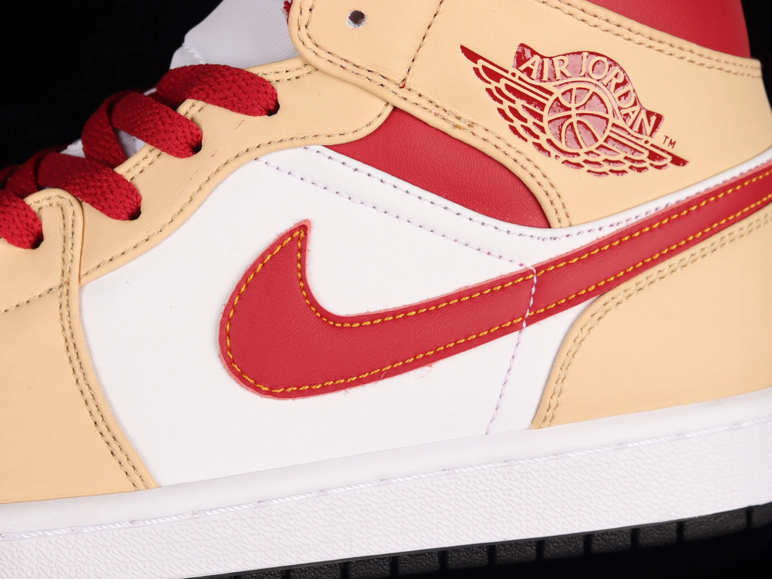 All Categories Air Jordan Jordan Series Basketball Shoes Air Jordan 1 Mid Air Jordan 1 Mid "Beige Red" AJ1 Joe 1 Curry Yellow Zhongbang Basketball Shoes 554724-201